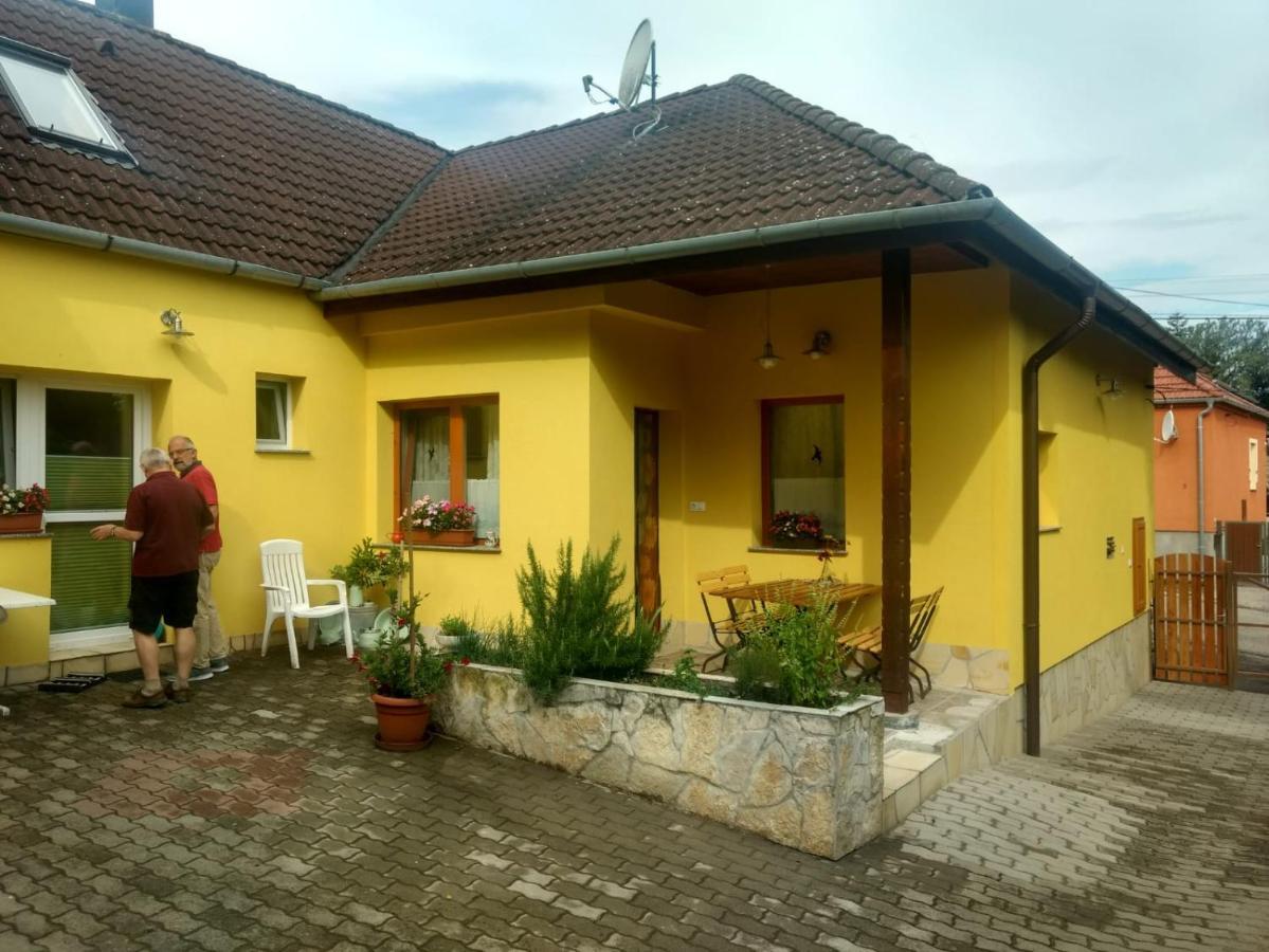 Foki Vendeghaz Villa Hidegseg Luaran gambar