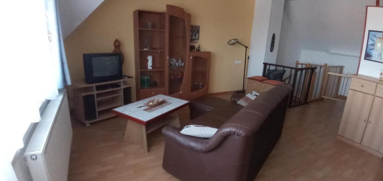 Foki Vendeghaz Villa Hidegseg Luaran gambar